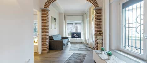Standard Apartment, Multiple Bedrooms, Mountainside (Blue Mermaid of Stresa Pet Friendly) | Lobby