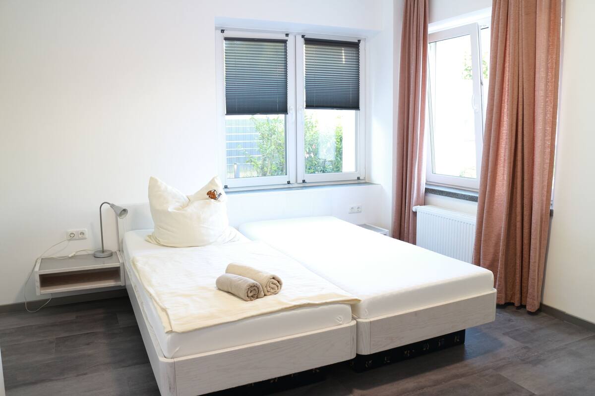 Basic Double Room | Desk, laptop workspace, free WiFi, bed sheets