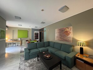 Comfort-huoneisto, 2 makuuhuonetta | Oleskelualue | Taulutelevisio