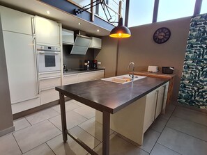 冷蔵庫、食器洗い機