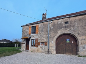 Exterior - Cosy Rose Room with kitchenette and terrace (Melin)