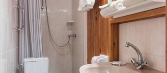 Cosy Rose Room with kitchenette and terrace