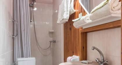 Chambre Rose cosy avec kitchenette et terrasse