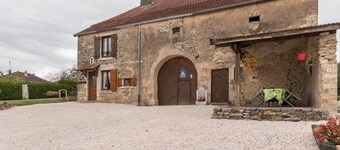 Comfortable Rooms with Breakfast Included and Garden