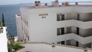 Unclassified image, 2 of 28, button - ARIADNA B. Apartamento amplio para 6 en Roses – vistas al mar (Roses)