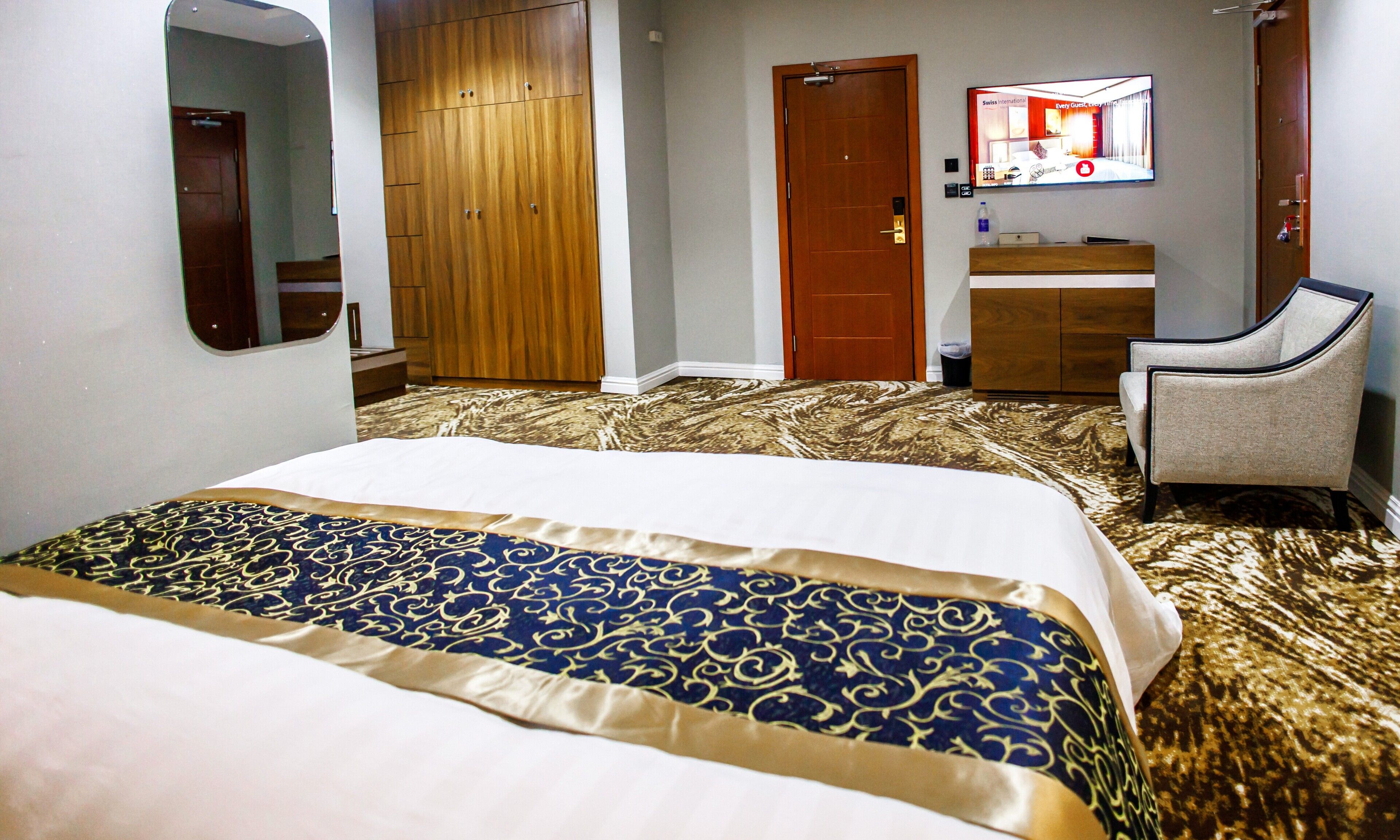 Presidential Suite, City View | In-room safe, desk, laptop workspace, blackout drapes