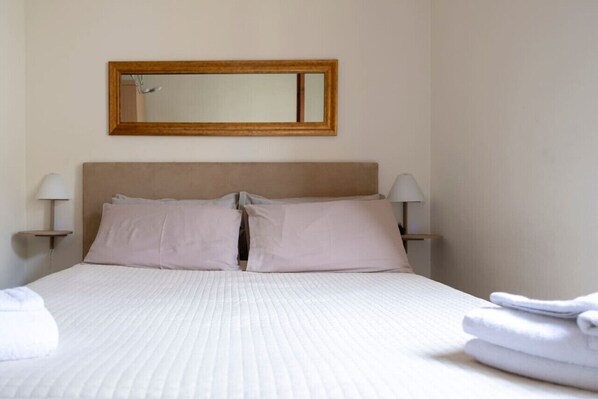 1 bedroom, iron/ironing board, travel cot, free WiFi