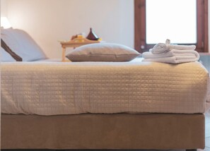 1 bedroom, iron/ironing board, travel cot, free WiFi