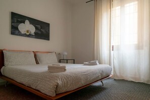 1 bedroom, travel crib, free WiFi, bed sheets