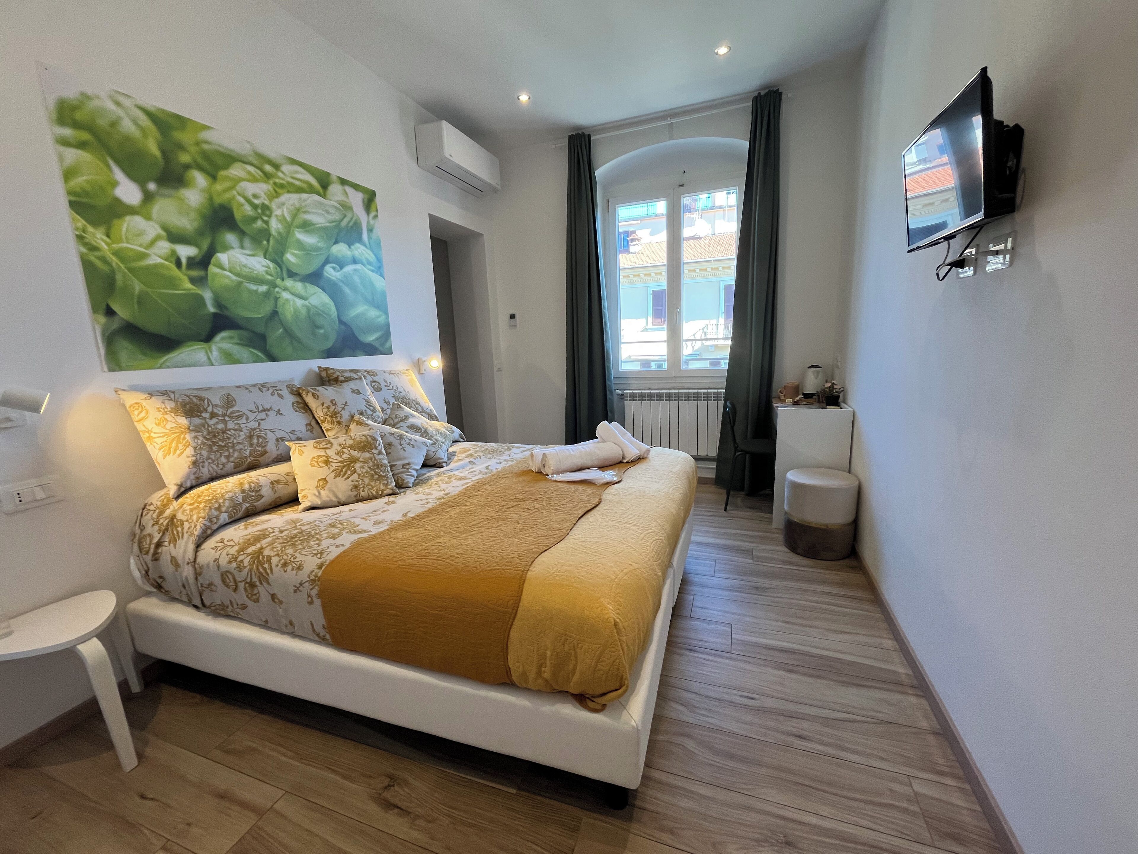 Camera Deluxe con letto matrimoniale o 2 letti singoli | Copriletto in piuma, una cassaforte in camera, con stile personalizzato