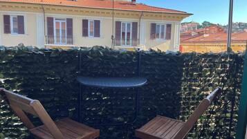 Luxury-Doppel- oder -Zweibettzimmer, Stadtblick | Balkon