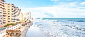 Infinity Tides - Direct Ocean Front Pool House