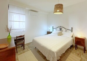 Apartment, Balcony, Sea View | 2 bedrooms, individually furnished, soundproofing, free WiFi