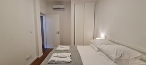 1 bedroom, travel crib, free WiFi, bed sheets