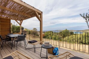 Outdoor dining - T3 Menasina magnificent sea view (Cargèse)