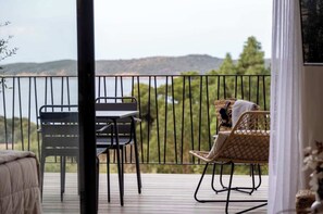 Outdoor dining - Studio Romarin magnificent sea view (Cargèse)