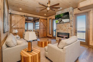 TV, peis, videospill og fotballspill