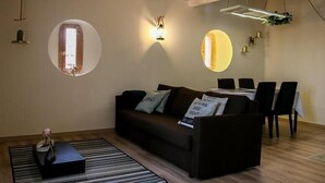 Ảnh chưa phân loại, 2 trong số 27 ảnh, nút