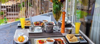 Room 1 of 8 Cozy Suites The Hilltop Guesthouse