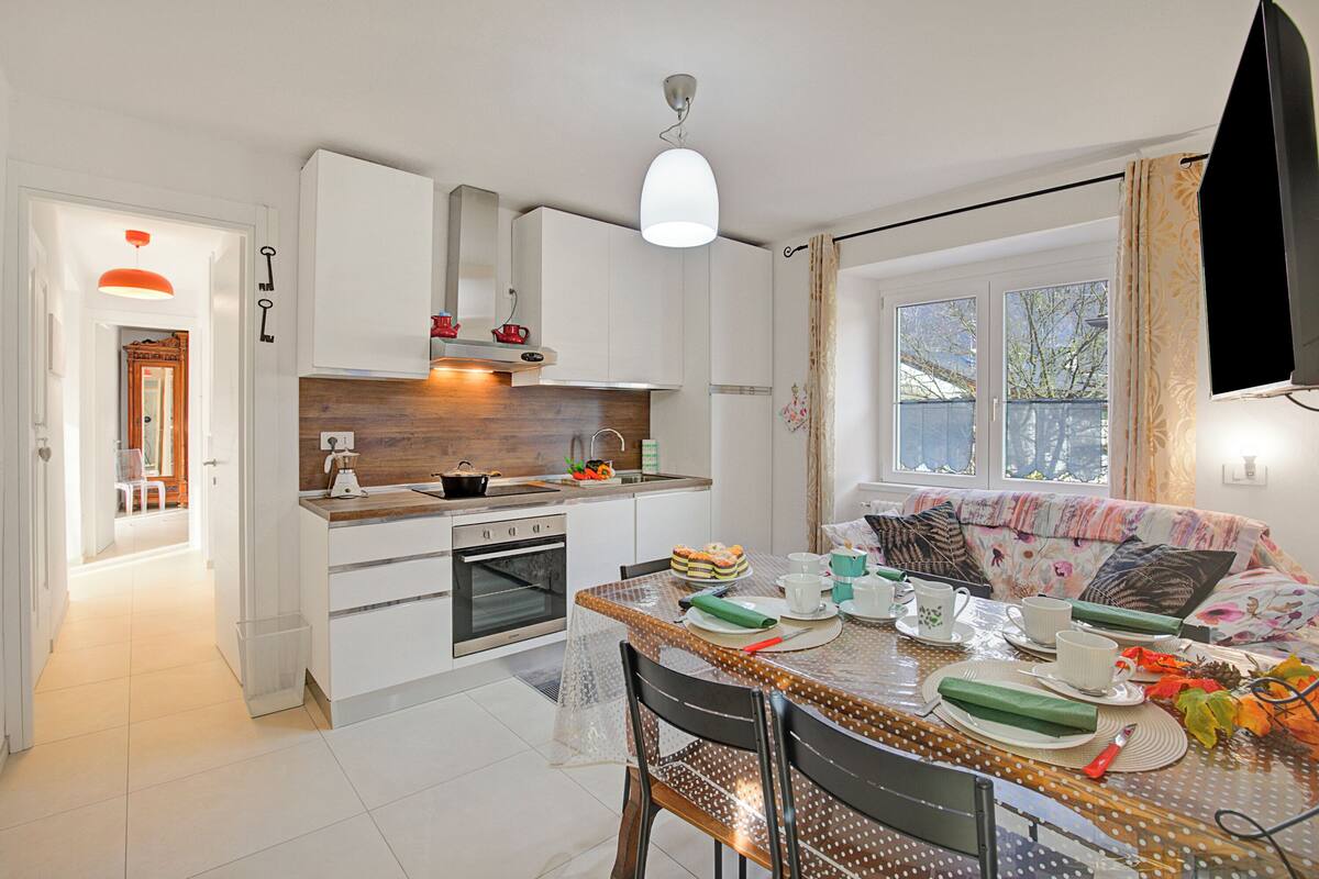 Standard Apartment, 2 Bedrooms, Balcony (Casa del Nildo near Mountain and Lake) | Dining