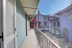 Khuôn viên nơi lưu trú