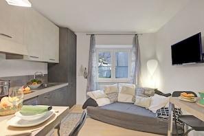 Flat-screen TV - Casa Adelaide Mountain And Lake (Ornavasso)