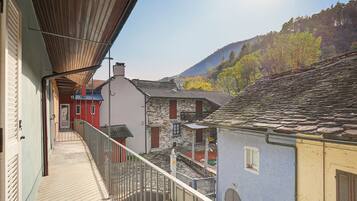 Standard Apartment, Multiple Bedrooms (Casa del Nildo Mountain And Lake) | Balcony