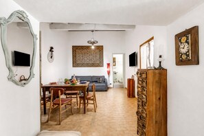 Studio Familial, four à micro-ondes, côté montagne (Il Nido del Ciabattino in old town) | Restauration