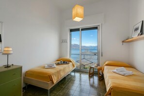 3 camere, postazione laptop, ferro/asse da stiro, Wi-Fi gratuito