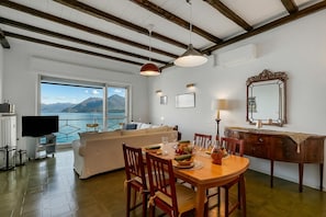 スタンダード アパートメント ベッドルーム (複数) 2 バスルーム マウンテンサイド (Infinity Lake View Terraced Casa) | お食事