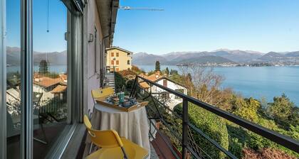Infinity Lake View Terraced Casa