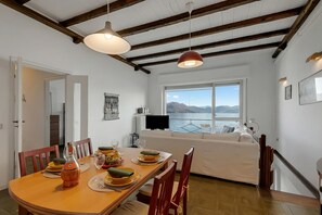 スタンダード アパートメン  ト ベッドルーム (複数) 2 バスルーム マウンテンサイド (Infinity Lake View Terraced Casa) | お食事
