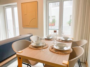 Dining - NEW Apartment w/ Terrace in prime location | 0 (Lisboa)
