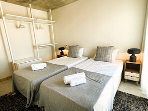 2 chambres, fer et planche à repasser, accès à Internet, literie fournie