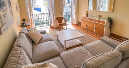 Charming Santos 6 Bedroom Apartment III
