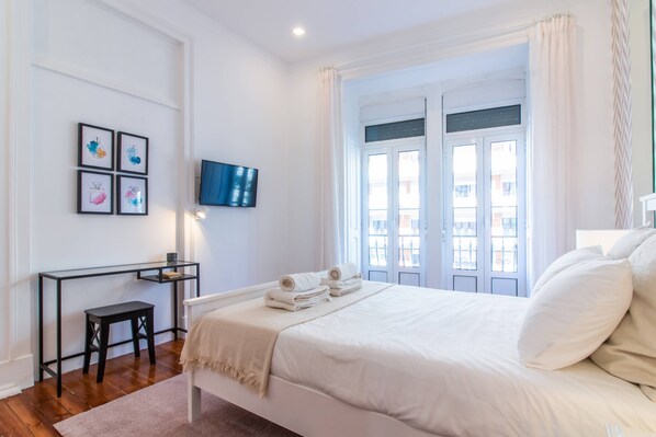 7 habitaciones, tabla de planchar con plancha y wifi gratis 