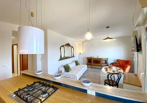 Apartment, Sea View | Private kitchen | Electric kettle - Solemar Sicilia - Casa Tosca (Bagheria)