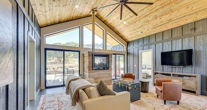 5 Mi to Great Sand Dunes NP: Mountain Retreat!