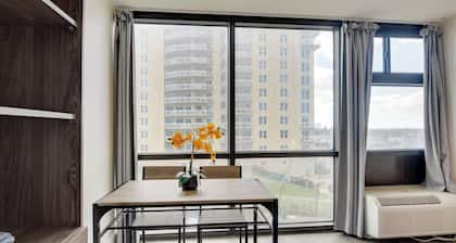 Oceanfront Daytona Beach Studio w/ Pool Access