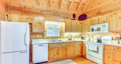 Private Hot Tub: Secluded Ellijay Cabin on River
