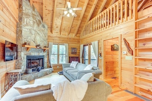 House (2 Bedrooms) | Interior