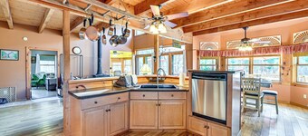 Fire Pits, Deck & Views: Catskills Home!