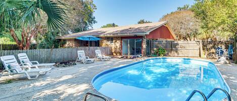 Villa (3 Bedrooms) | Front of property