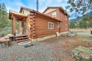Interior - Cabin on Little Salmon River ~ 10 Mi to Riggins! (Pollock)
