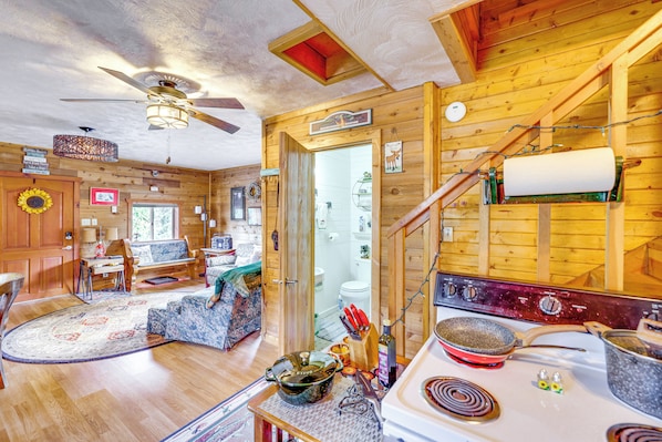 House (1 Bedroom) | Interior