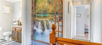 4 Mi to Dtwn: Family Home in Buffalo