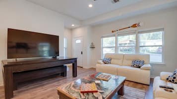 House (3 Bedrooms) | Front of property