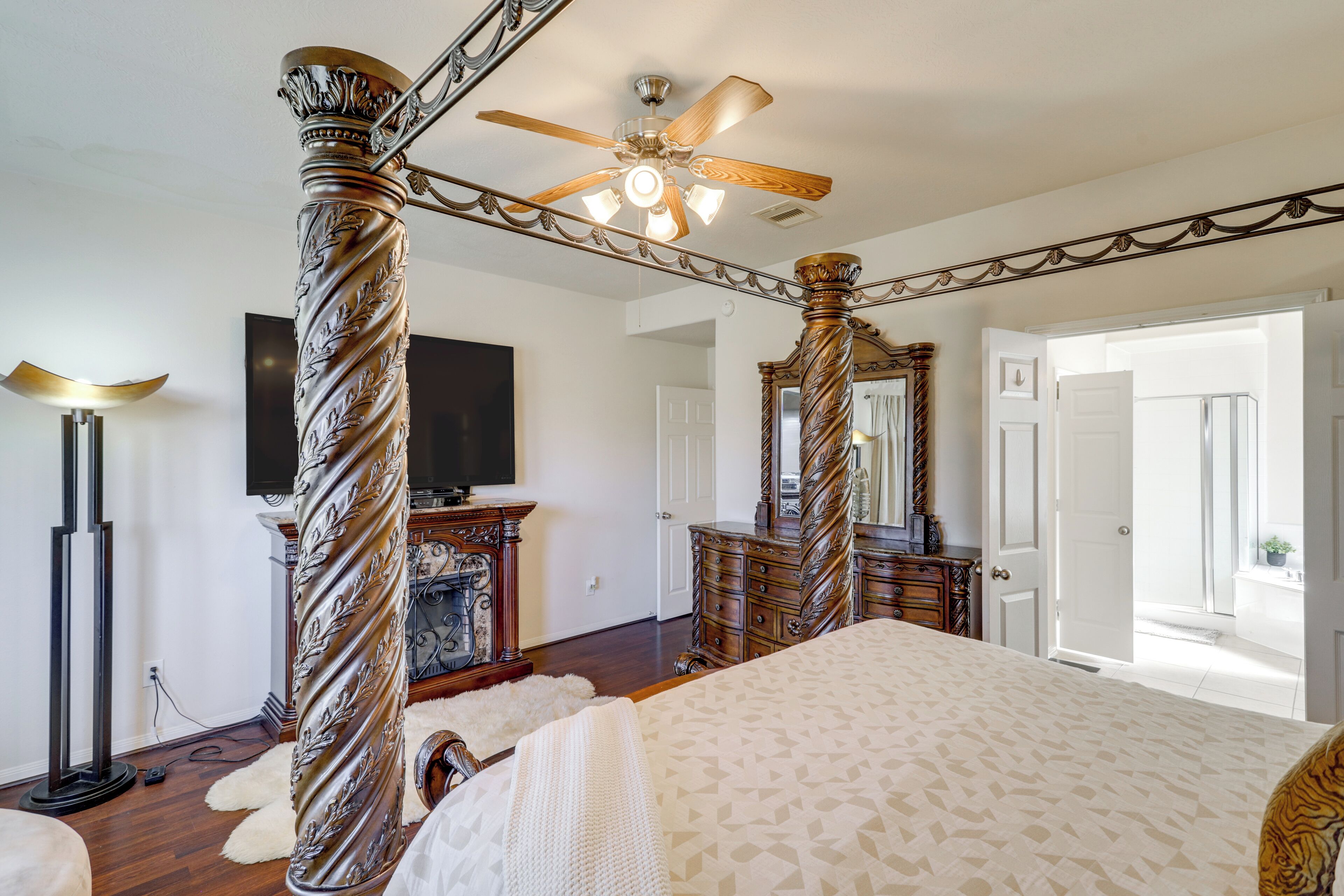 House (4 Bedrooms) | Interior