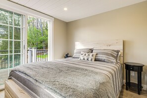 House (2 Bedrooms) | Interior - Modern Waterfront Gem w/ Dock on Lake Monomonac (Winchendon)