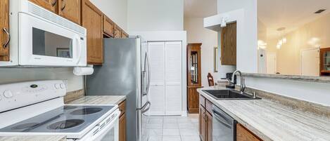 House (3 Bedrooms) | Interior